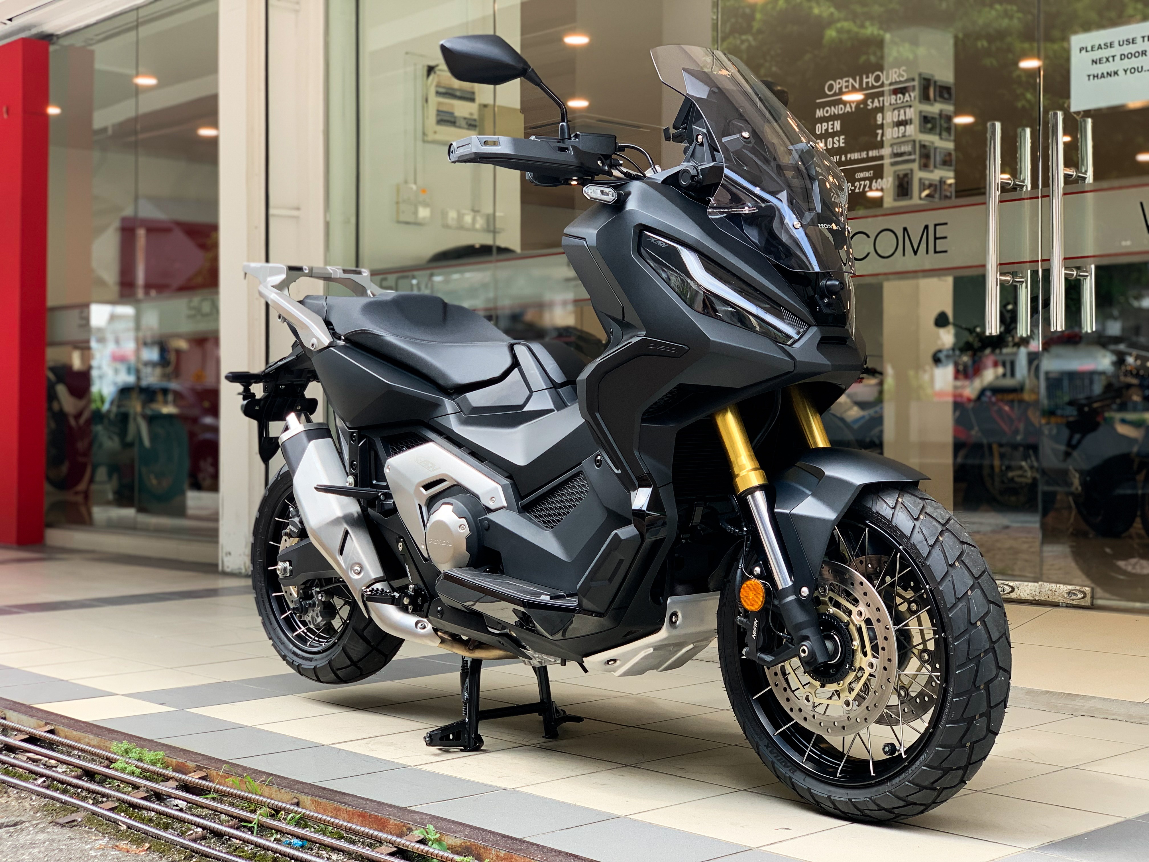 HONDA X-ADV 750 V2
