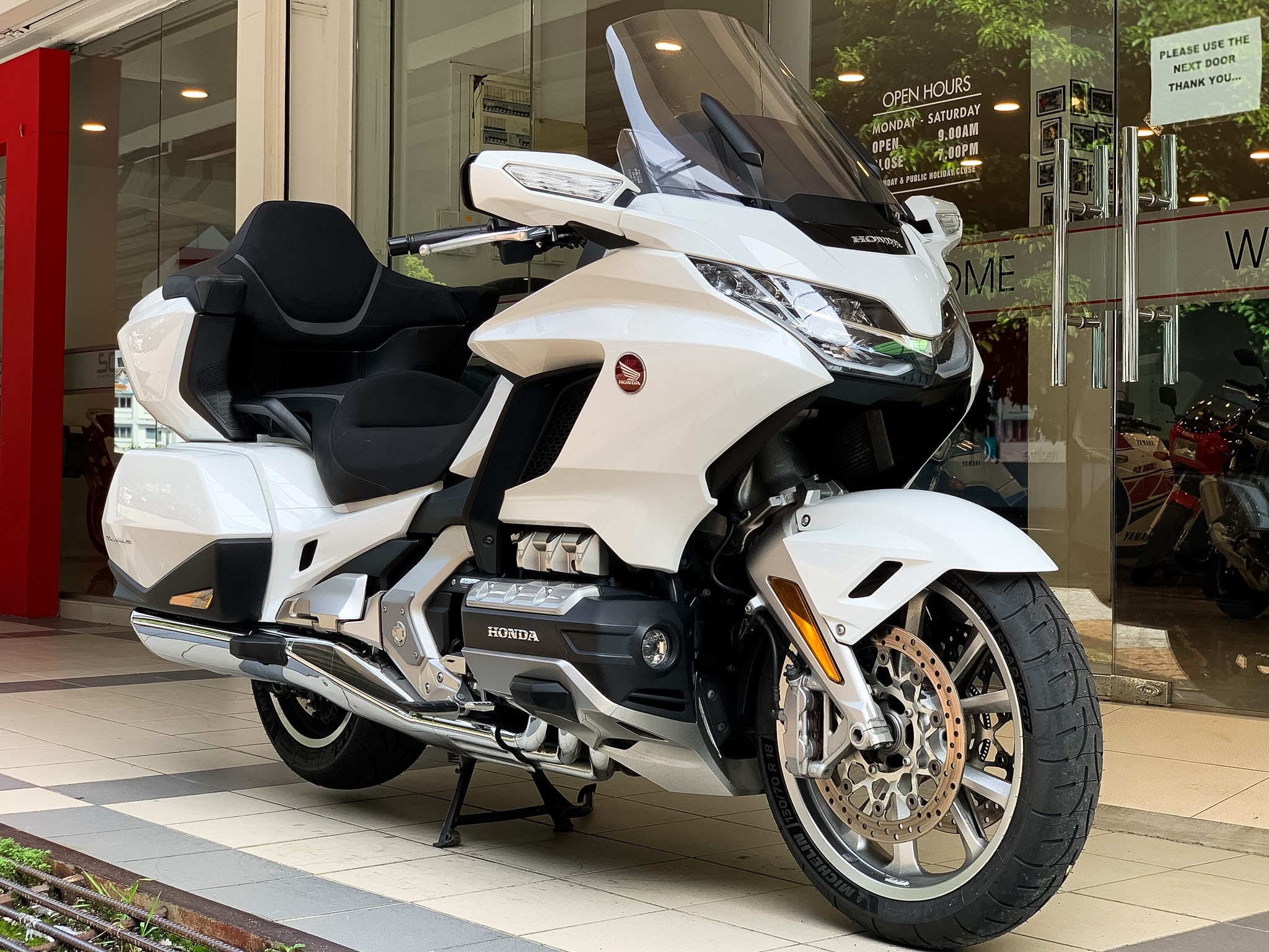 HONDA GL 1800 Goldwing TOUR DCT