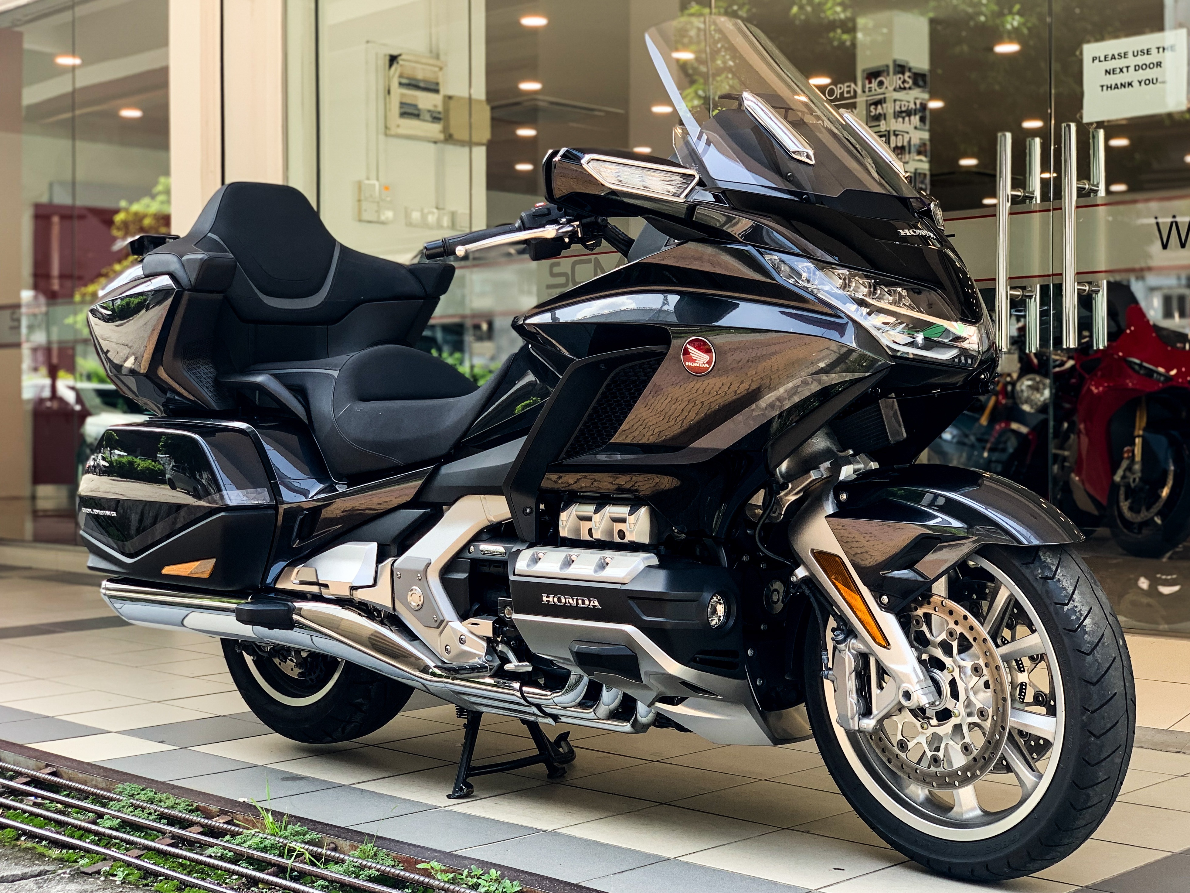HONDA GL 1800 Goldwing TOUR DCT