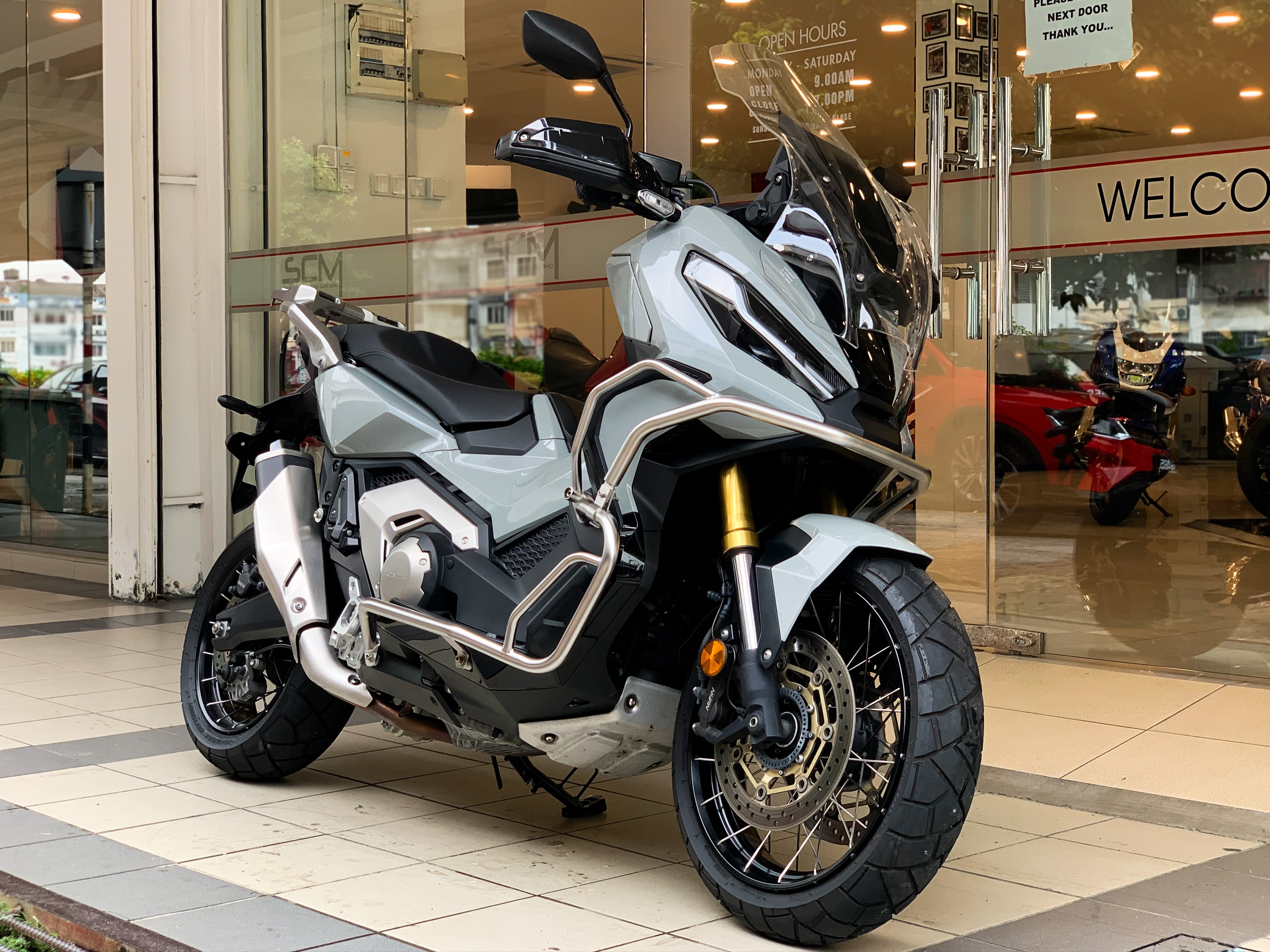 HONDA X-ADV 750 V2