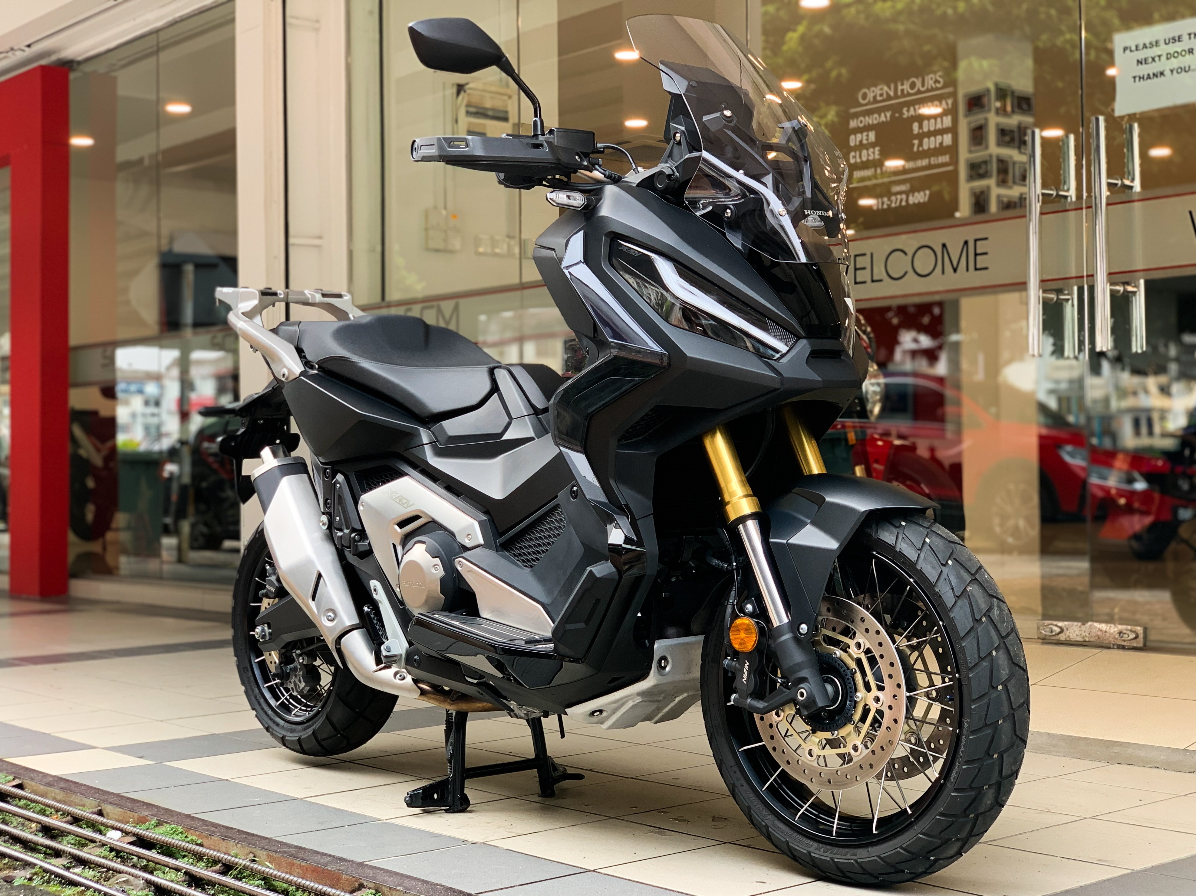 HONDA X-ADV 750 V2