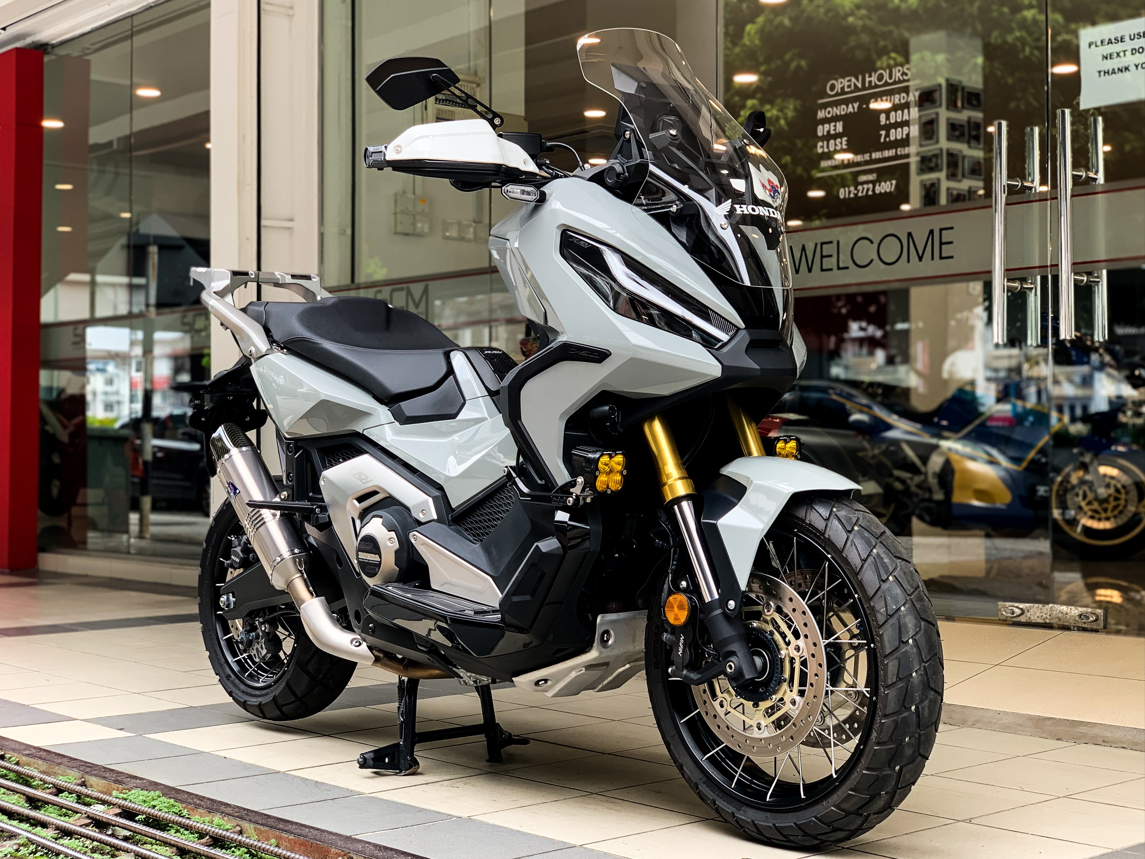 HONDA X-ADV 750 V2