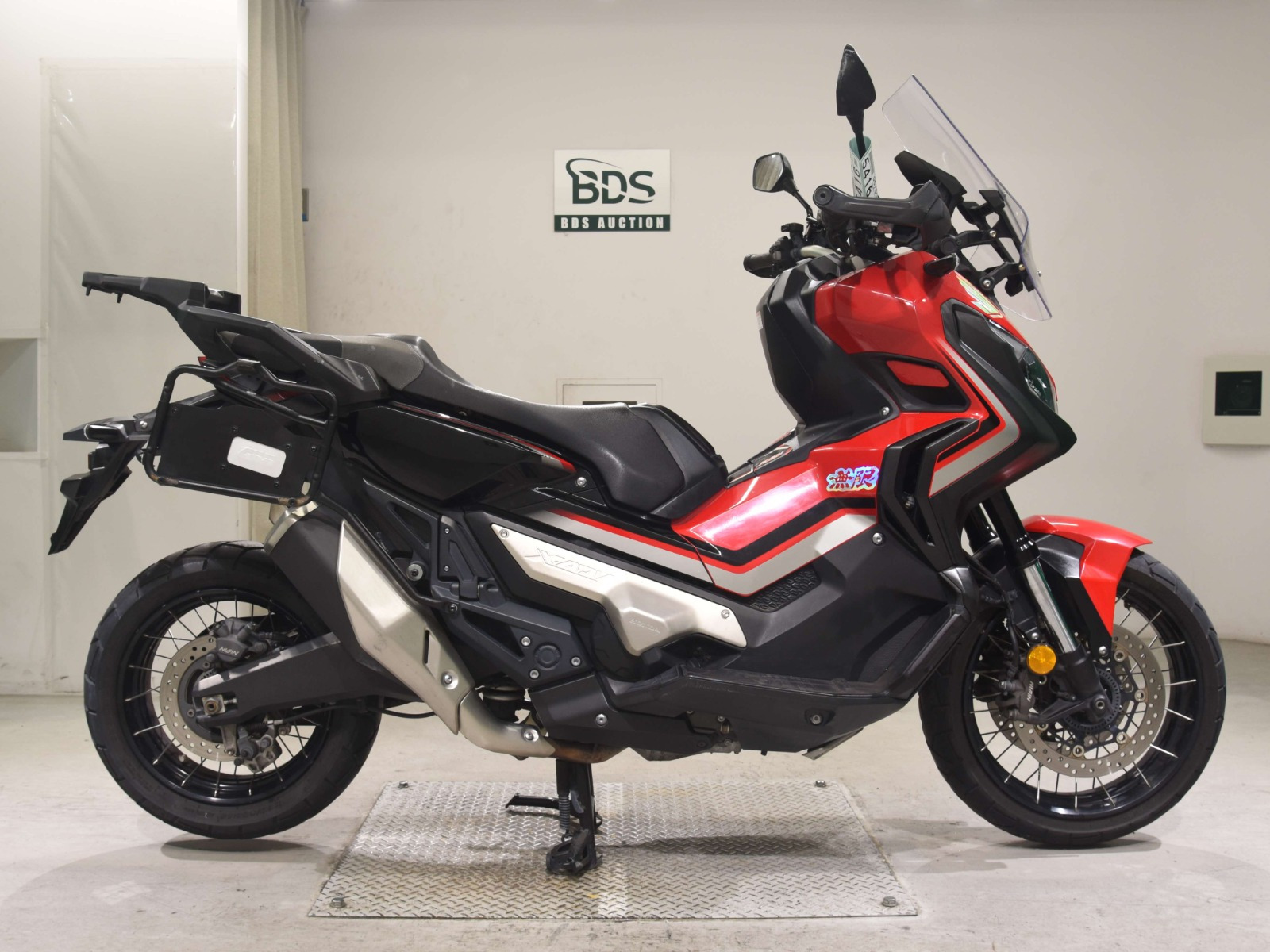 HONDA X-ADV 750 V1