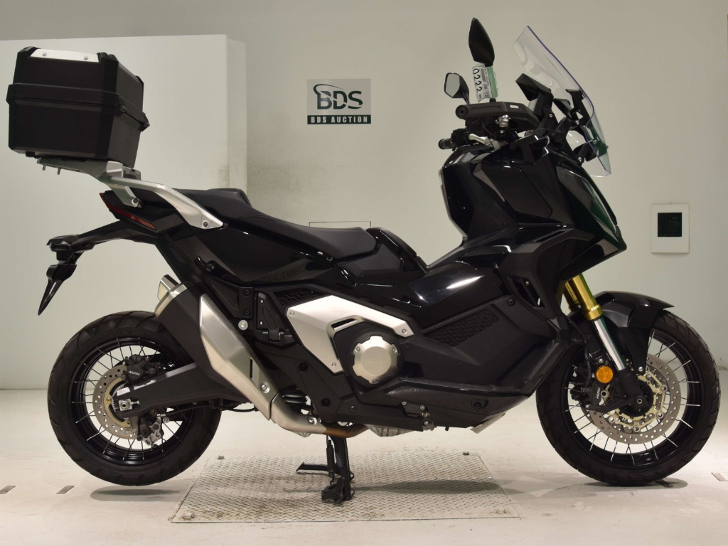 HONDA X-ADV 750 V2