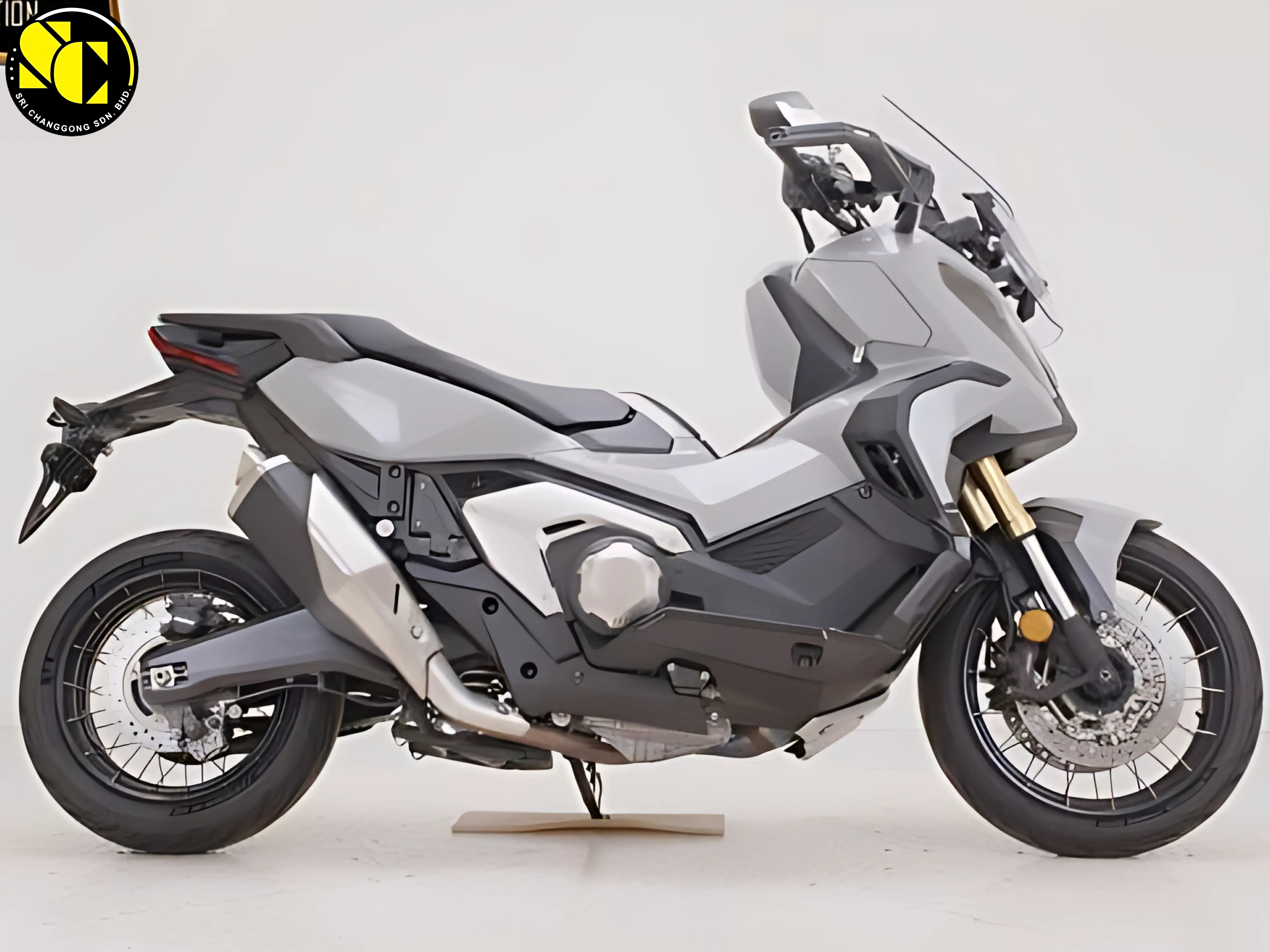 HONDA X-ADV 750 V2