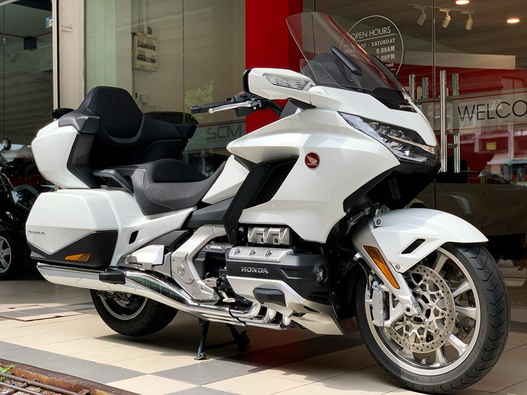 HONDA GL 1800 Goldwing TOUR DCT